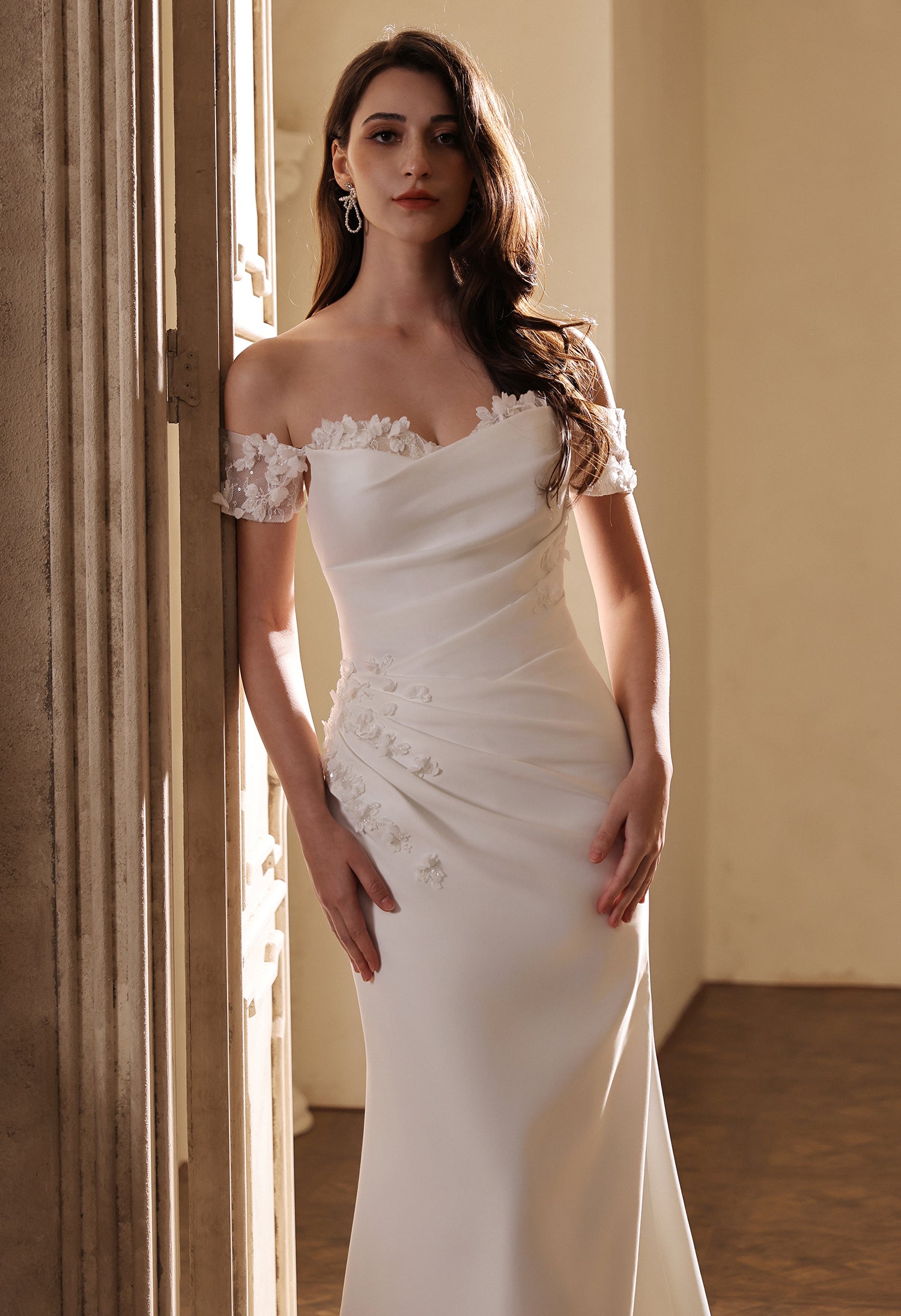 Elegant Satin Pleated Bodice Fit to Flare Wedding Dress with 3D Lace Motifs