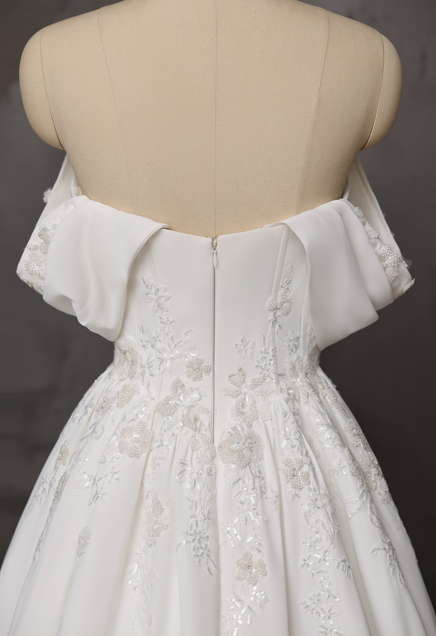 Embroidery Scoop Neckline with Detachable Draped Sleeves Satin Wedding Gown