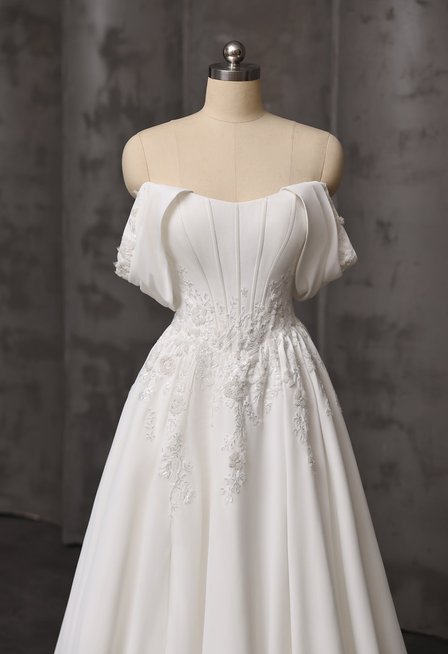 Embroidery Scoop Neckline with Detachable Draped Sleeves Satin Wedding Gown