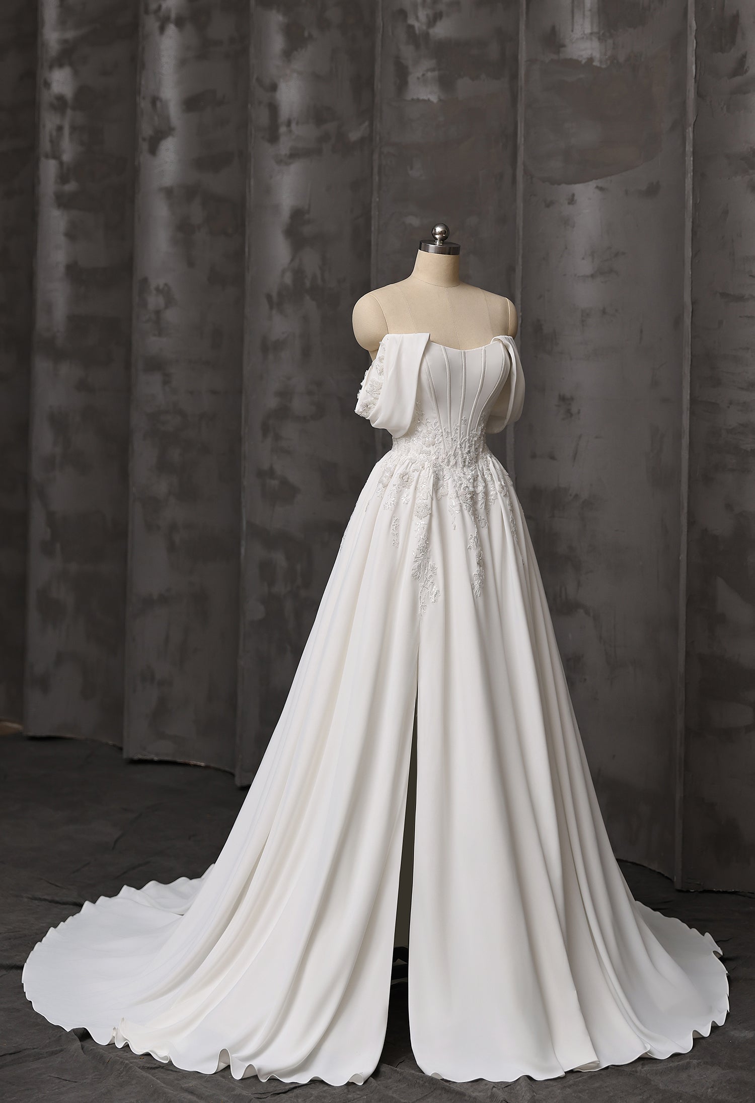 Embroidery Scoop Neckline with Detachable Draped Sleeves Satin Wedding Gown