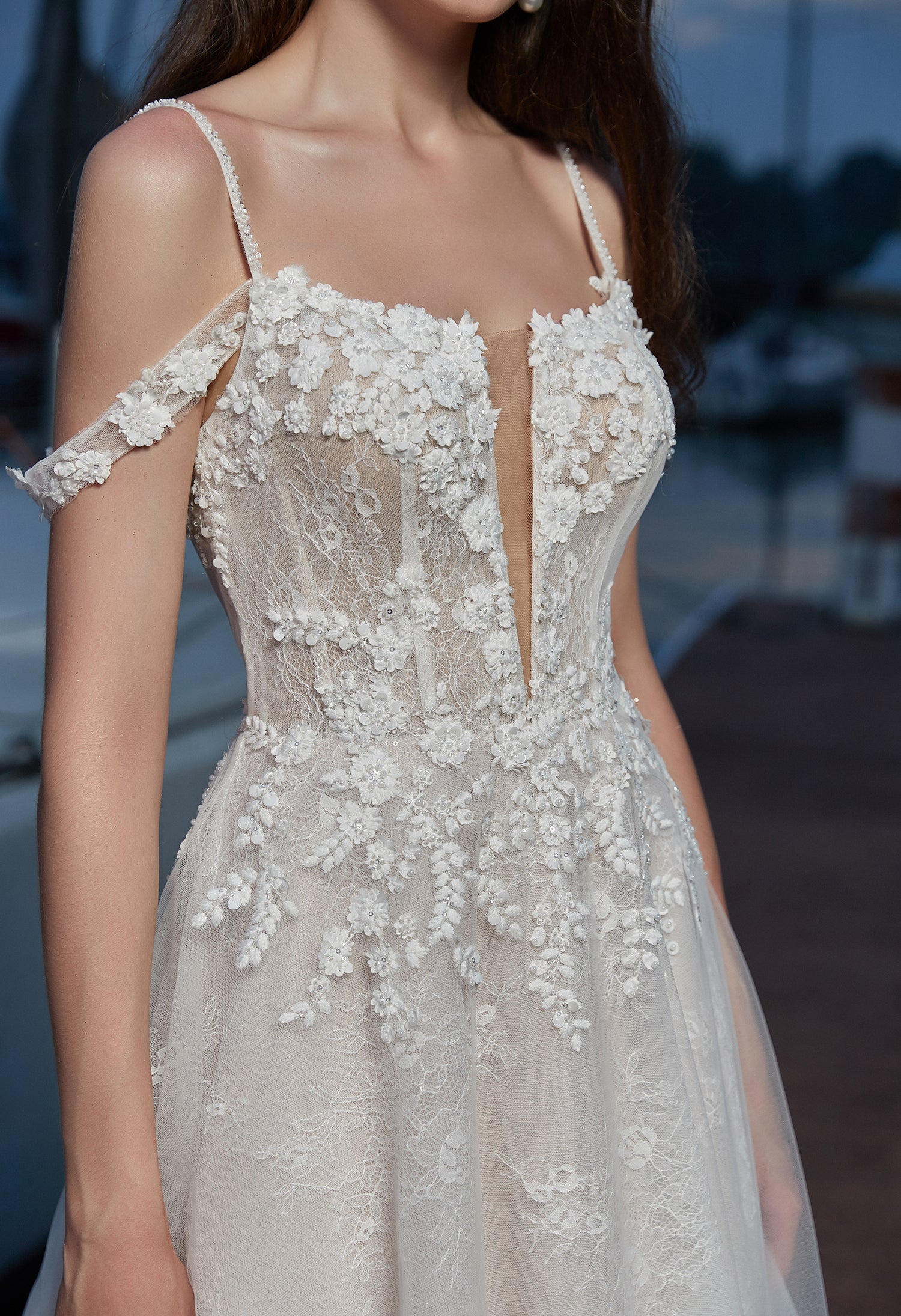 Floral Appliques V-Neck Grace Wedding Dress with Corset Back