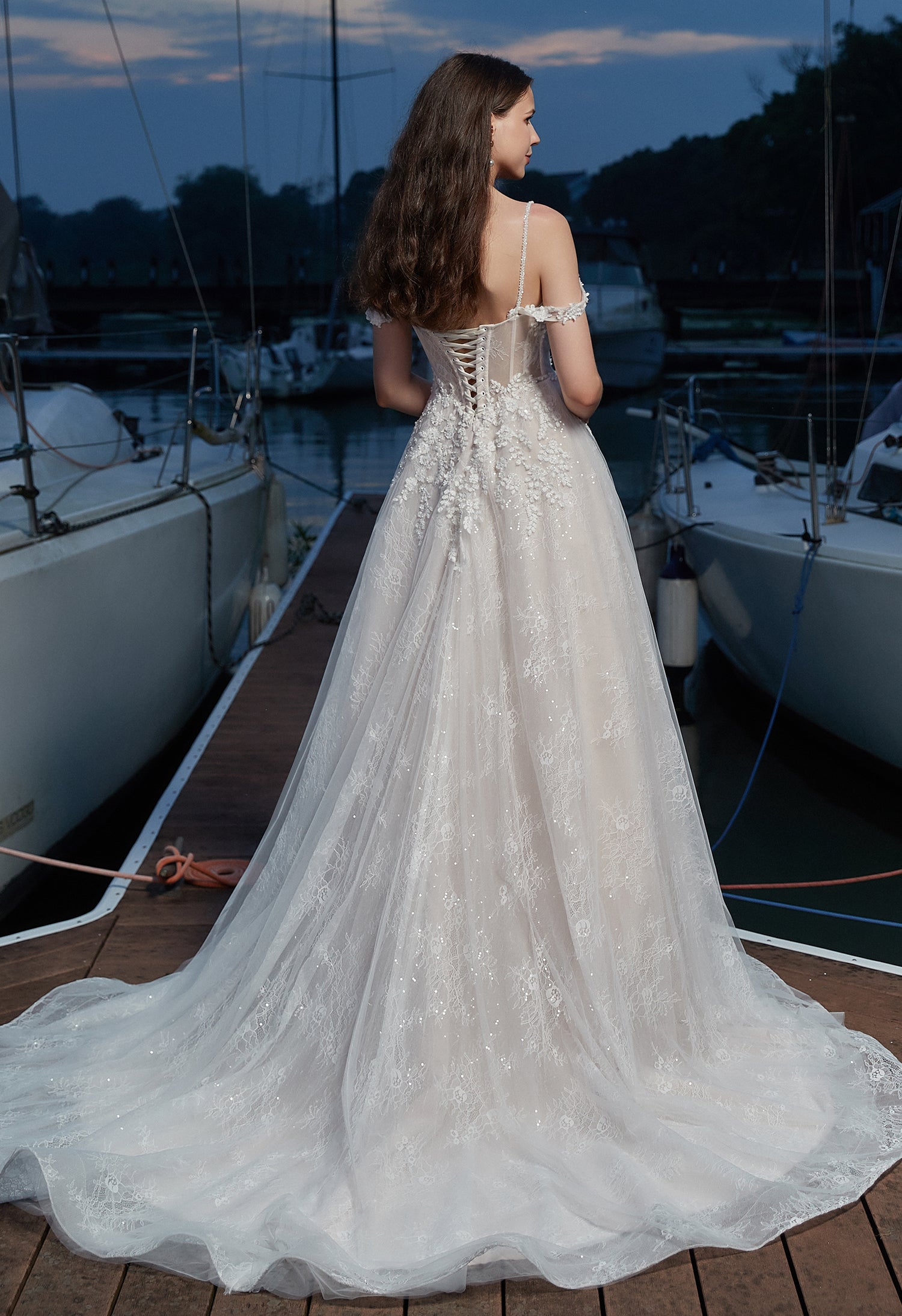 Floral Appliques V-Neck Grace Wedding Dress with Corset Back