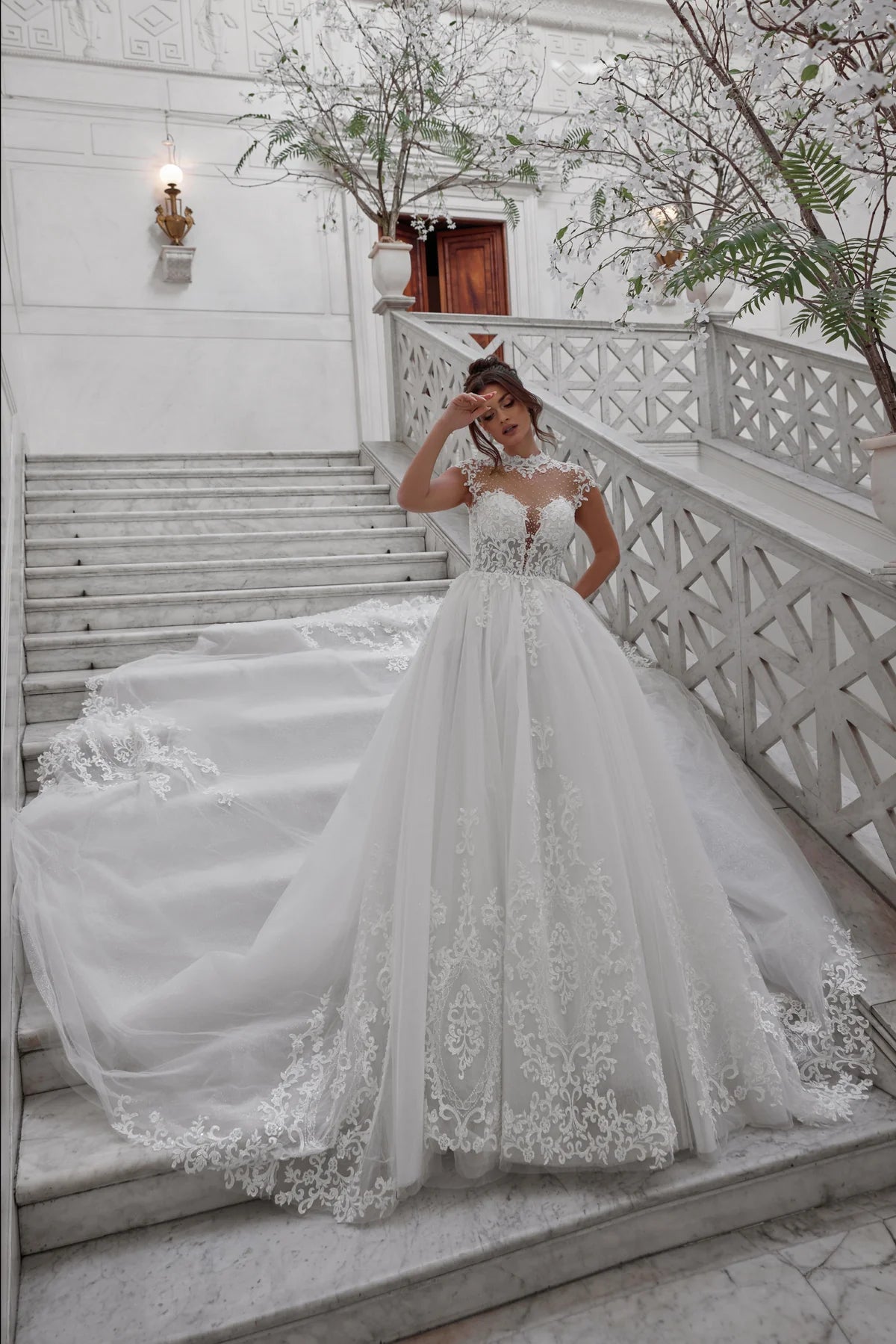 Luxury Wedding Dress LBS-327