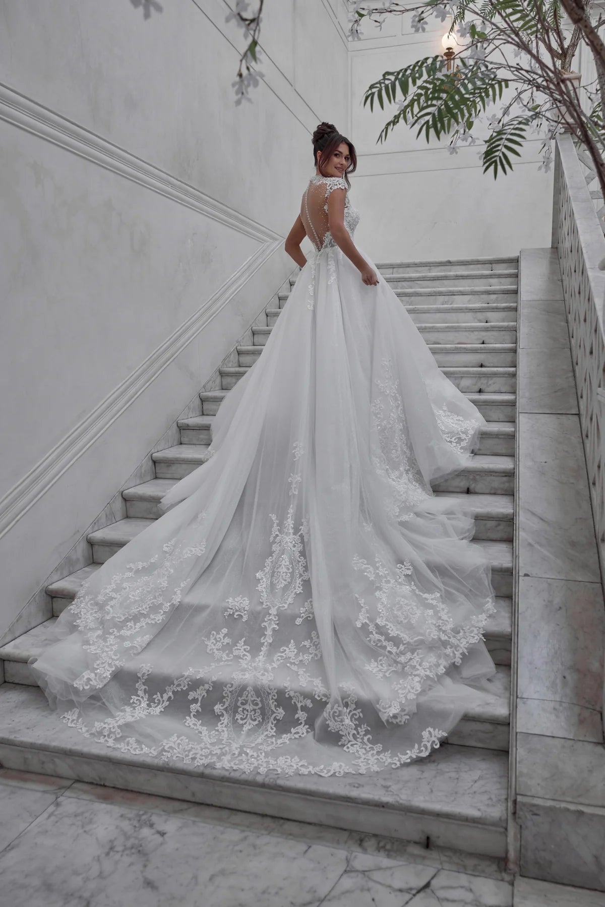 Luxury Wedding Dress LBS-327