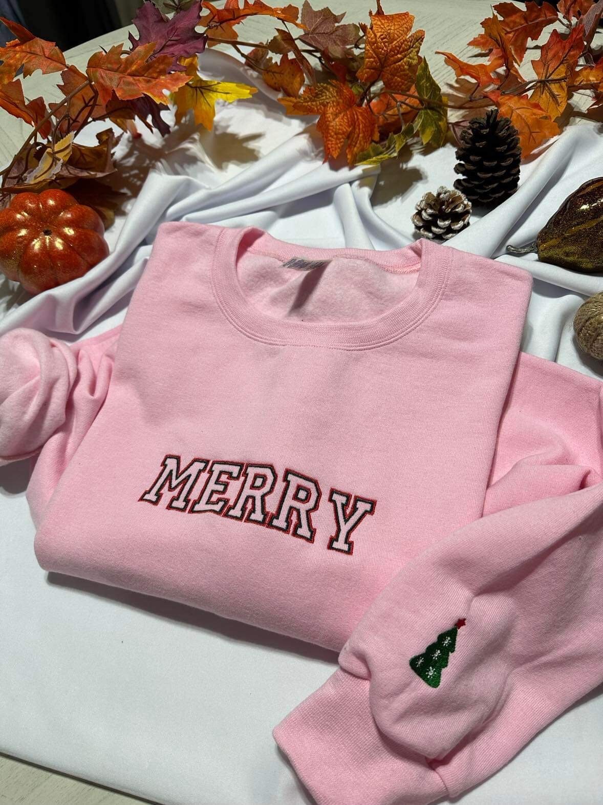 Merry embroidered crewneckp; Christmas tree cuff embroidery; Retro Christmas crewneck; Women clothing
