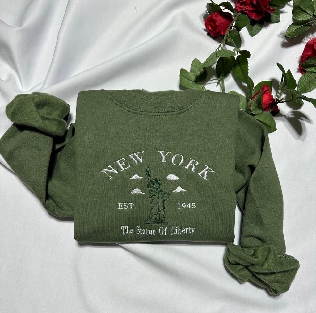 New York embroidered sweatshirt; New York Statue of Liberty embroidered crewneck. NY lovers gift for her/him; gift for mom