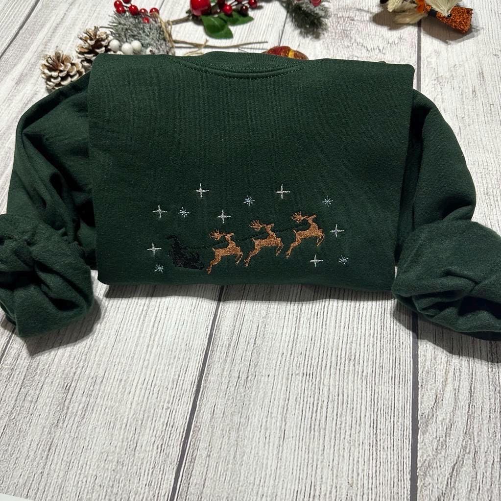 Personalized Embroidered Christmas Sweatshirt: Retro Santa & Reindeer