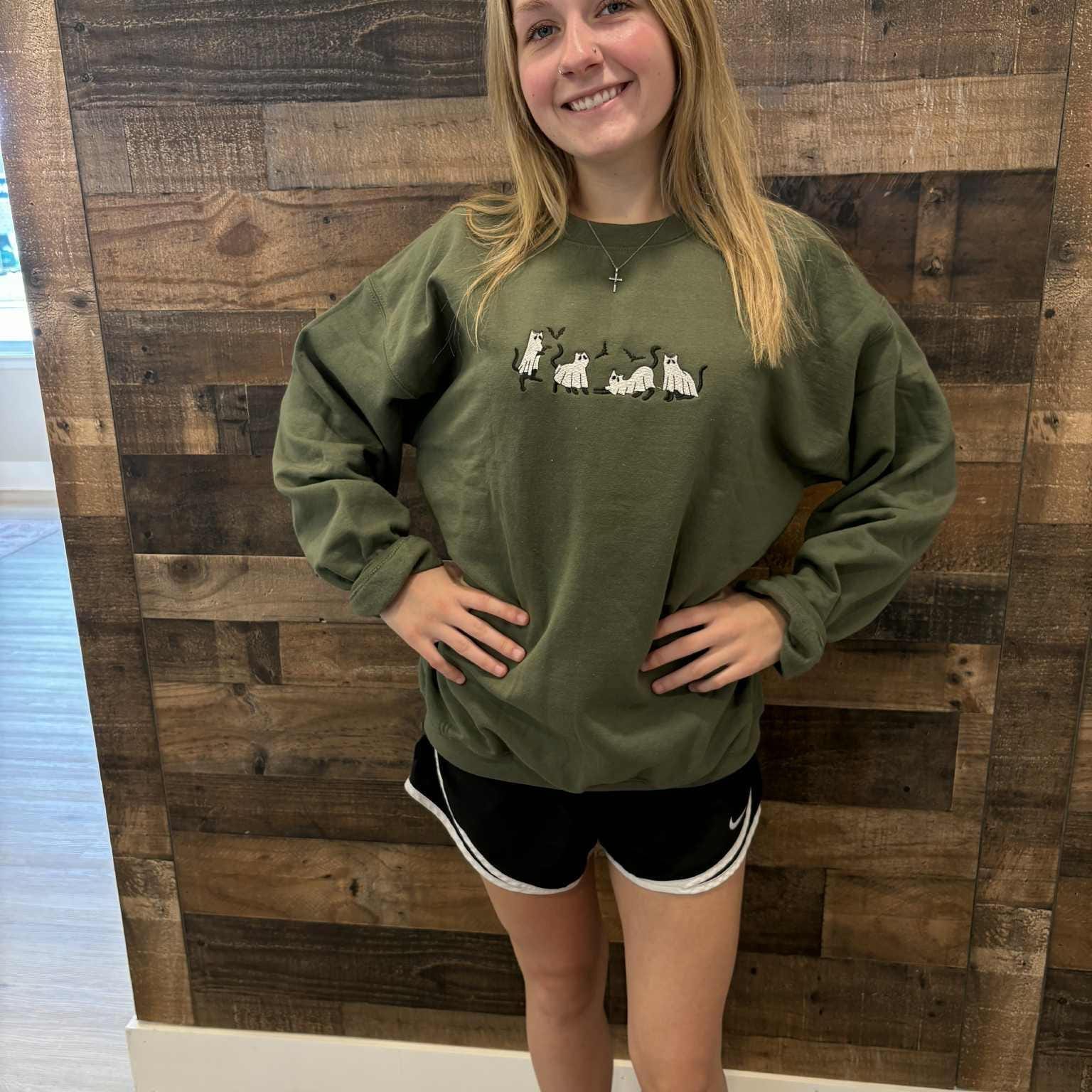 Embroidered Ghost Cat Sweatshirt: Spooky Halloween Crewneck